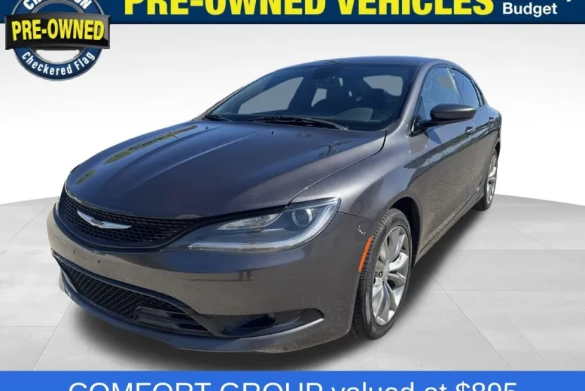 2015 Chrysler 200 S photo 1