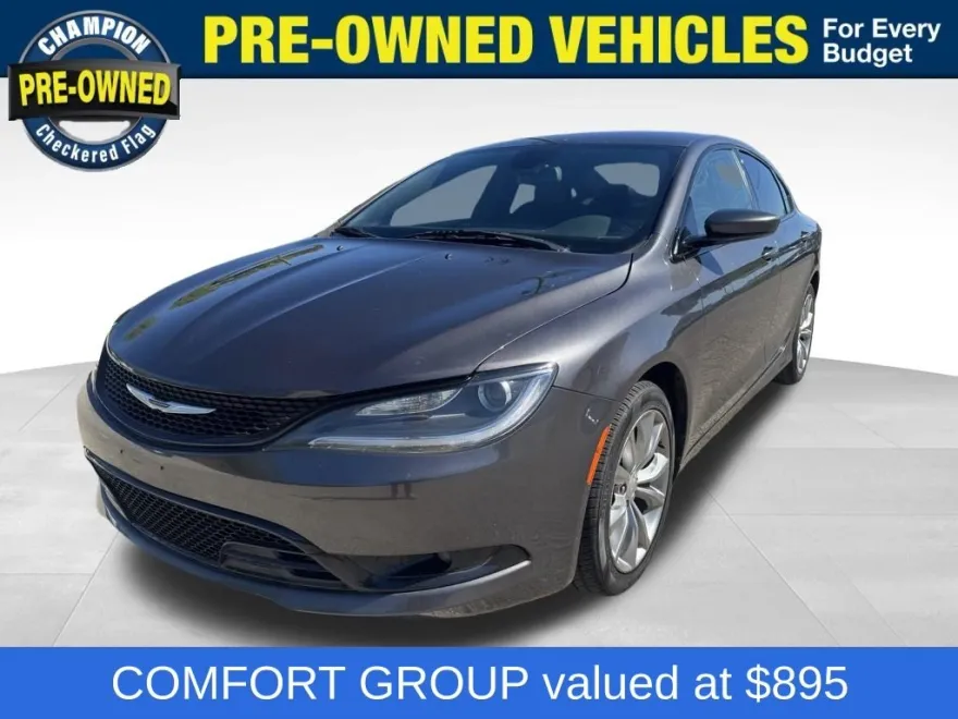 2015 Chrysler 200 S photo 1