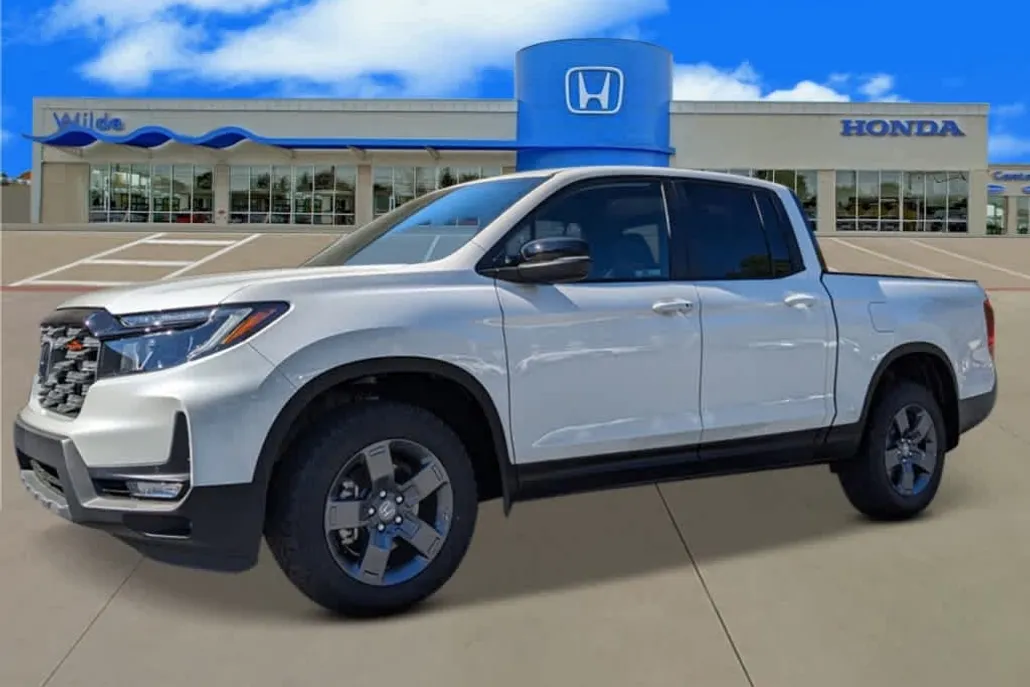 2025 Honda Ridgeline TrailSport photo 1