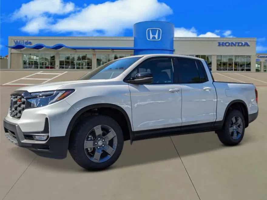 2025 Honda Ridgeline TrailSport photo 1
