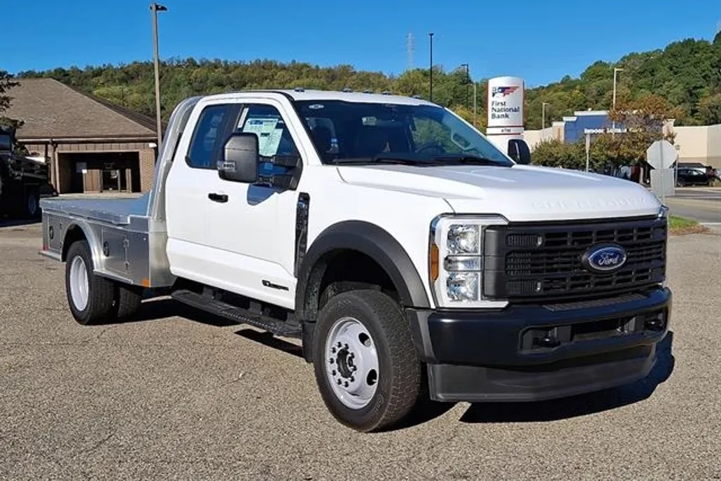 2024 Ford F-550 XL photo 1
