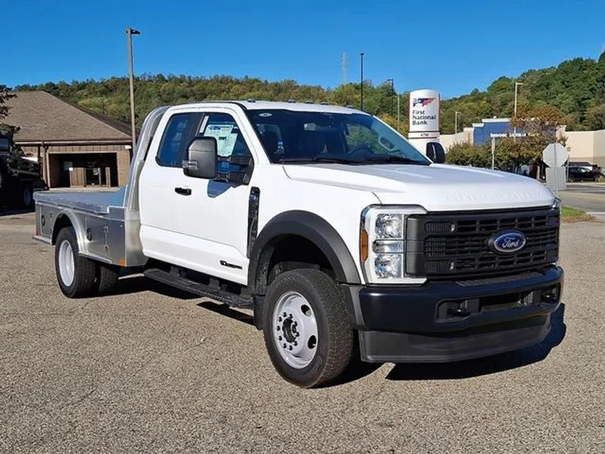 2024 Ford F-550 XL photo 1