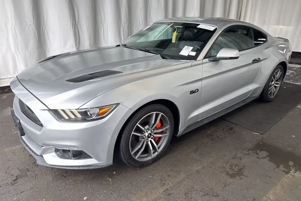 2016 Ford Mustang GT photo 1