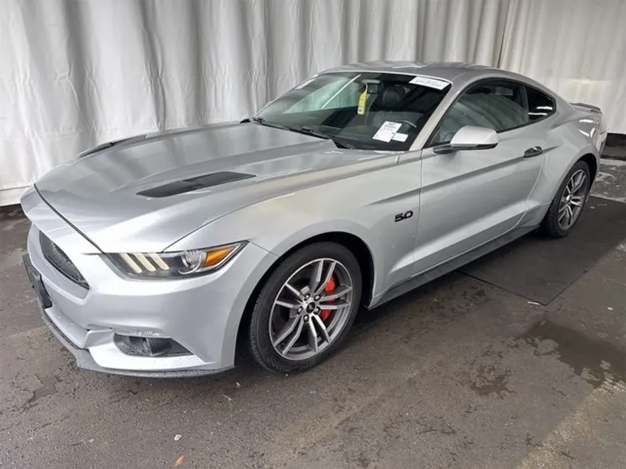 2016 Ford Mustang GT photo 1