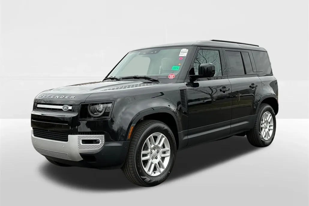 2025 Land Rover Defender 110 S photo 1