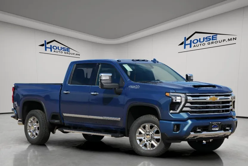 2026 Chevrolet Silverado 3500HD High Country photo 1