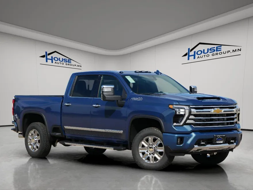 2026 Chevrolet Silverado 3500HD High Country photo 1