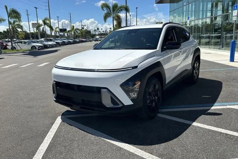 2026 Hyundai Kona SEL photo 1