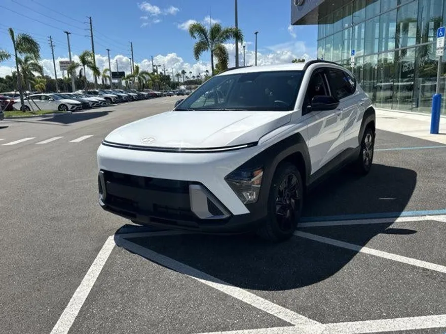 2026 Hyundai Kona SEL photo 1