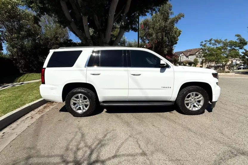 2020 Chevrolet Tahoe LS photo 1