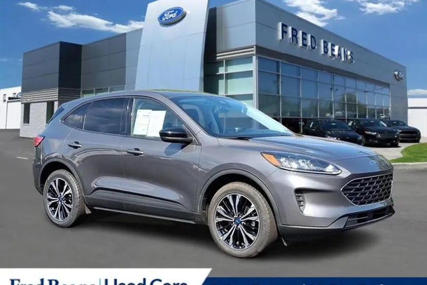 2022 Ford Escape SE photo 1