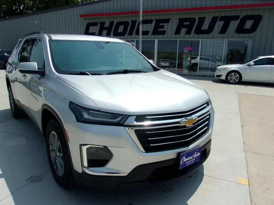 2022 Chevrolet Traverse Leather photo 1