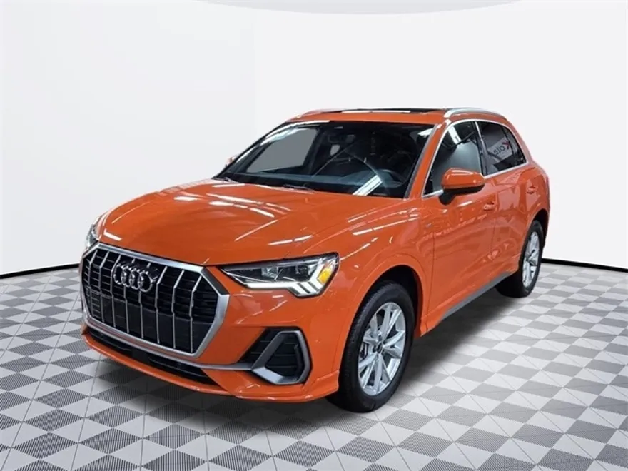 2024 Audi Q3 S line Premium photo 1