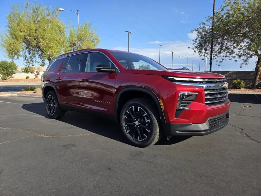 2026 Chevrolet Traverse photo 1