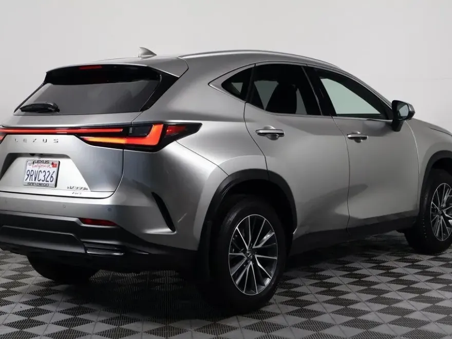 2025 Lexus NX 350h Premium photo 1