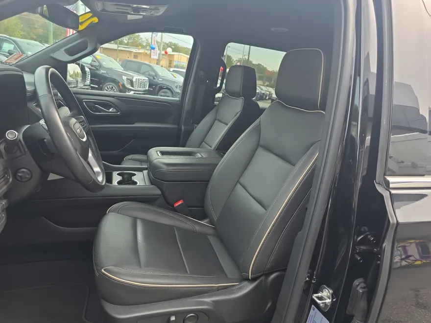 2024 Gmc Yukon SLT photo 1