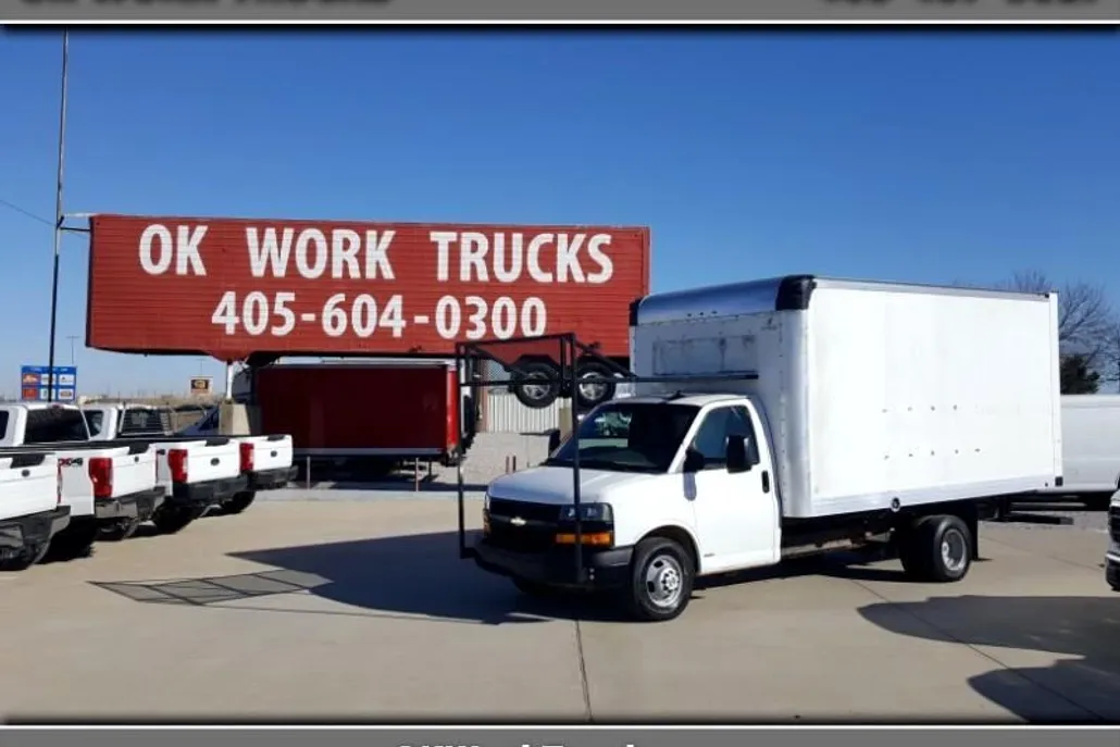 2019 Chevrolet Express photo 1