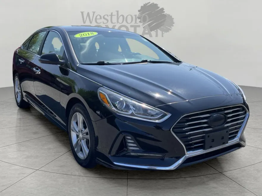 2018 Hyundai Sonata SEL photo 1