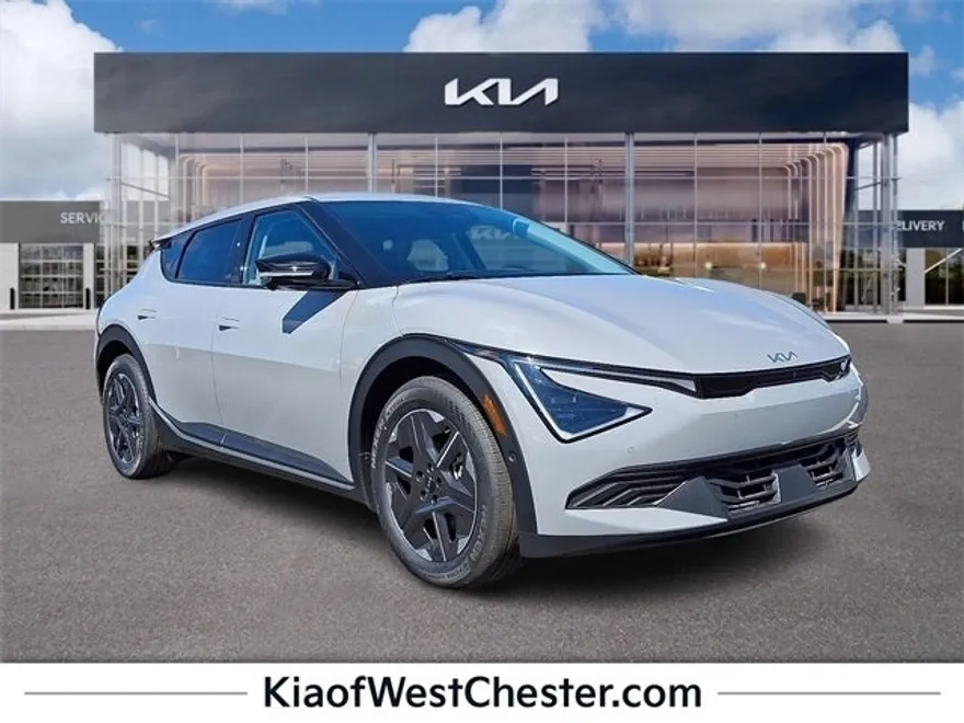2025 Kia EV6 Light photo 1