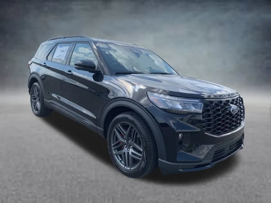 2025 Ford Explorer ST-Line photo 1