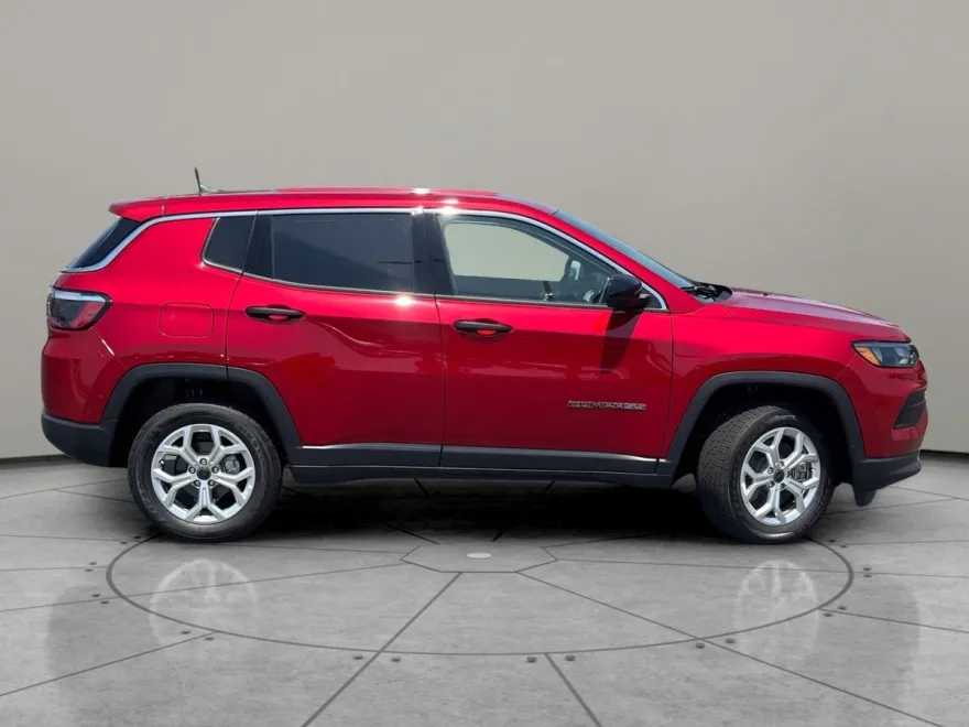 2025 Jeep Compass Sport photo 1