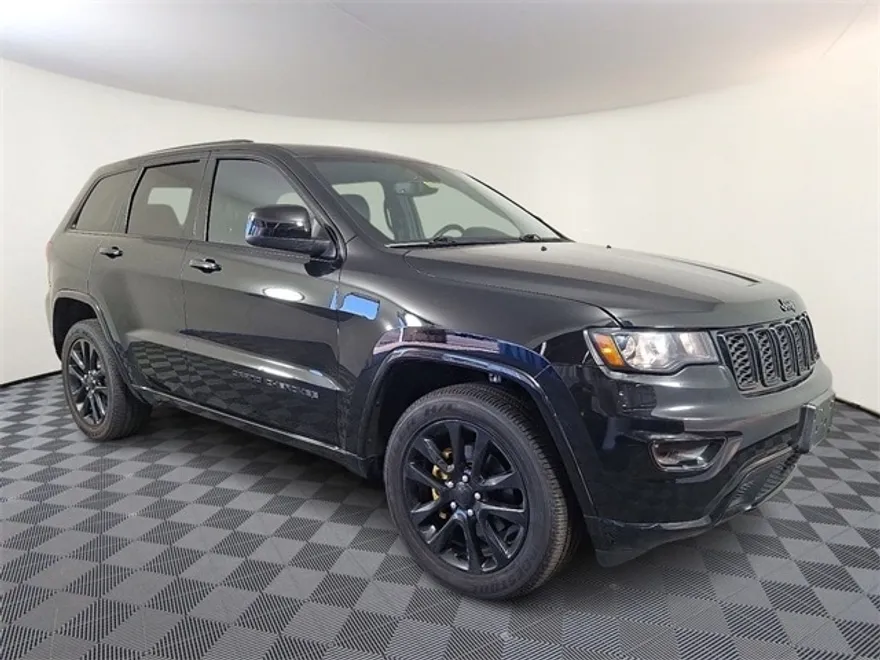 2019 Jeep Grand Cherokee Altitude photo 1