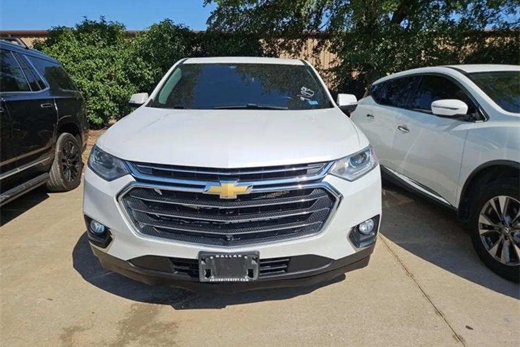 2021 Chevrolet Traverse Leather photo 1