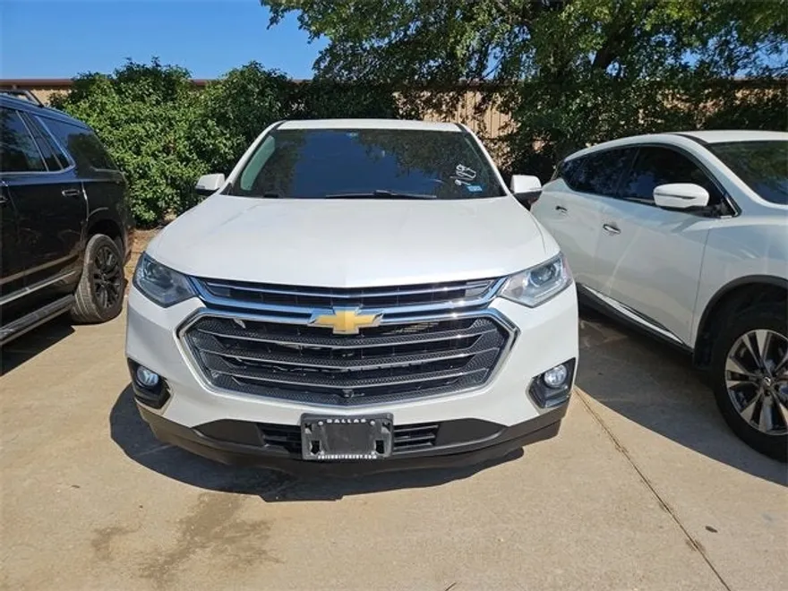 2021 Chevrolet Traverse Leather photo 1