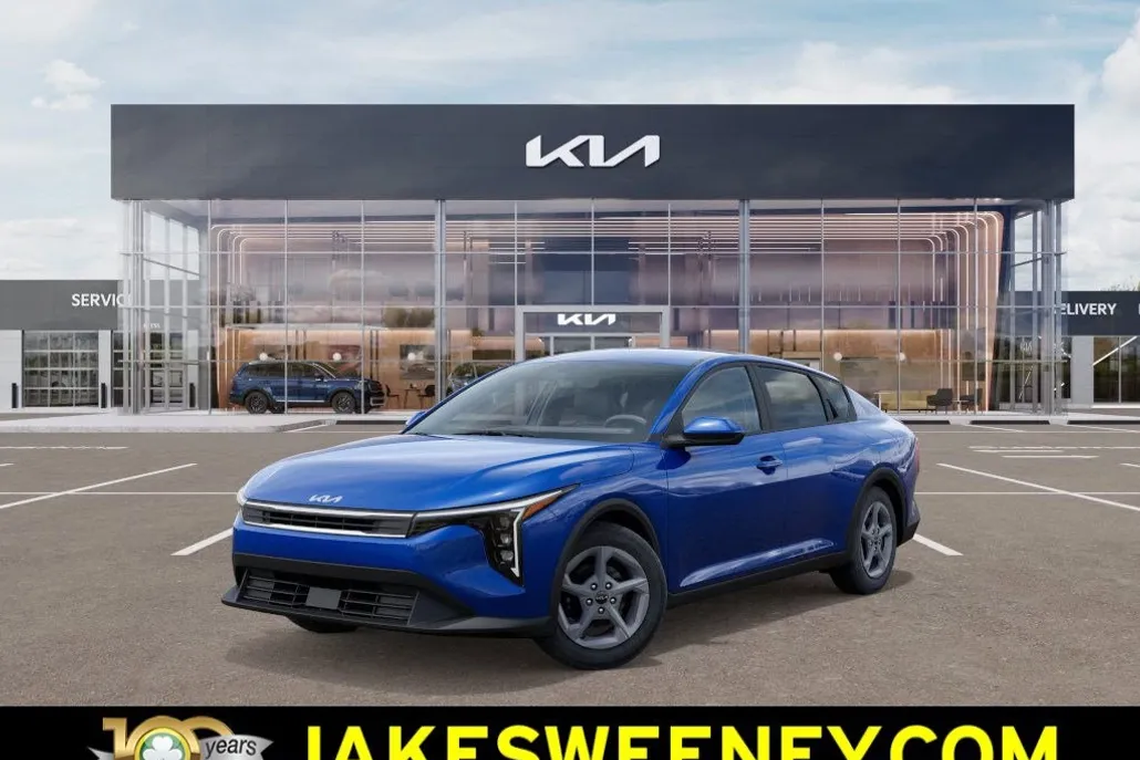 2025 Kia K4 LXS photo 1