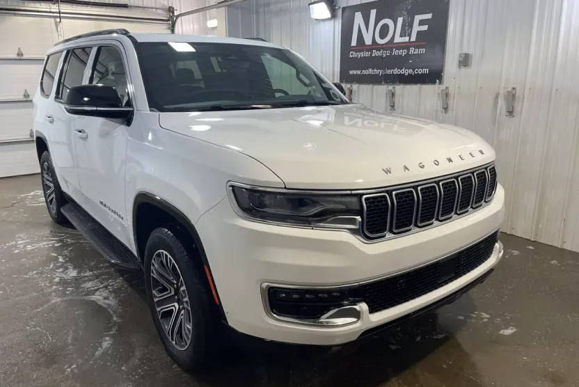 2025 Jeep Wagoneer Base photo 1