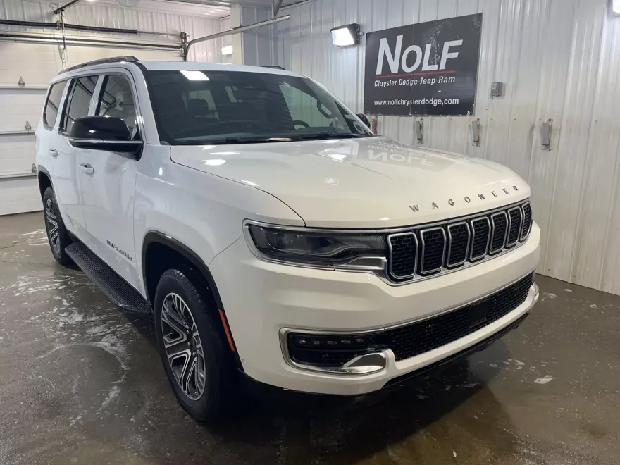 2025 Jeep Wagoneer Base photo 1