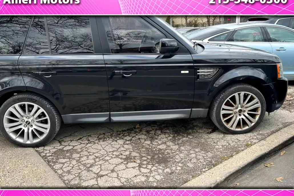 2013 Land Rover Range Rover Sport HSE LUX photo 1