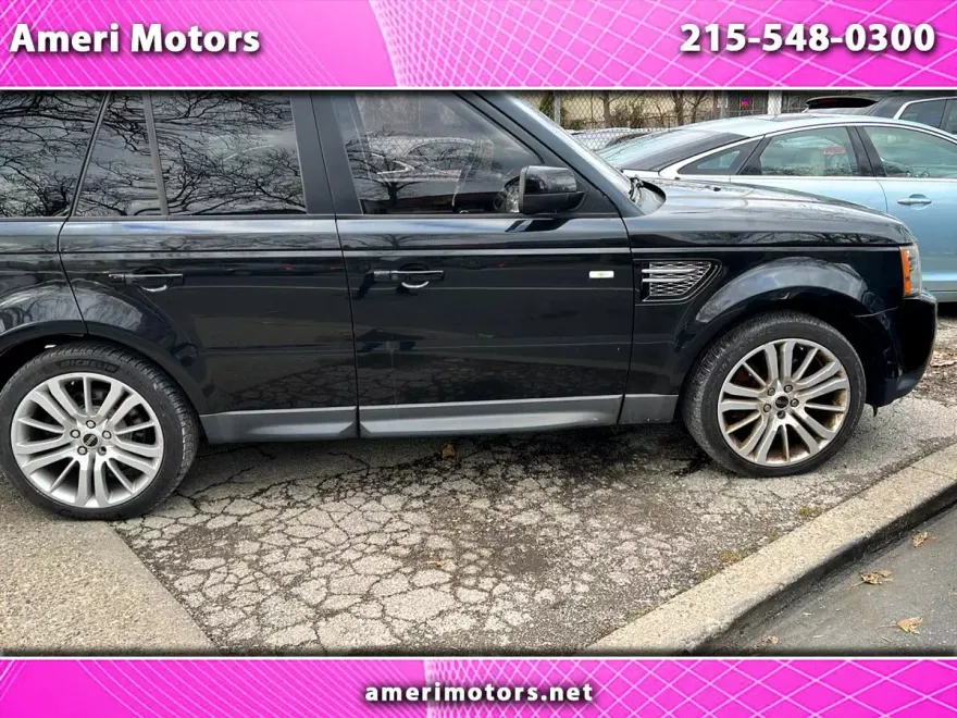 2013 Land Rover Range Rover Sport HSE LUX photo 1