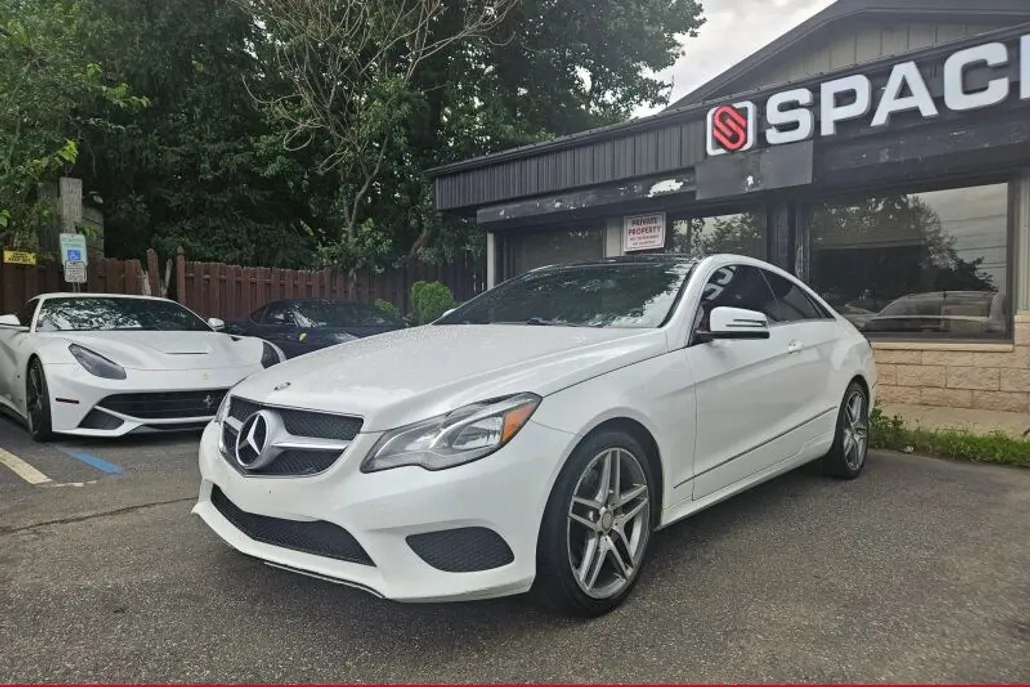 2015 Mercedes Benz E 400 Coupe photo 1