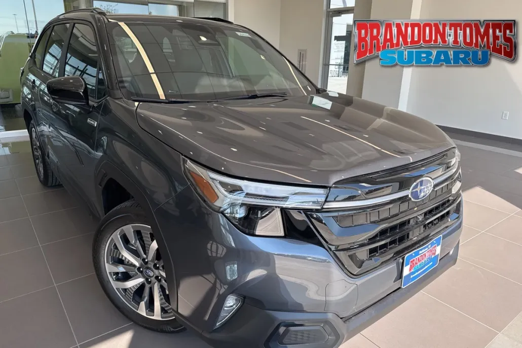 2025 Subaru Forester Touring photo 1