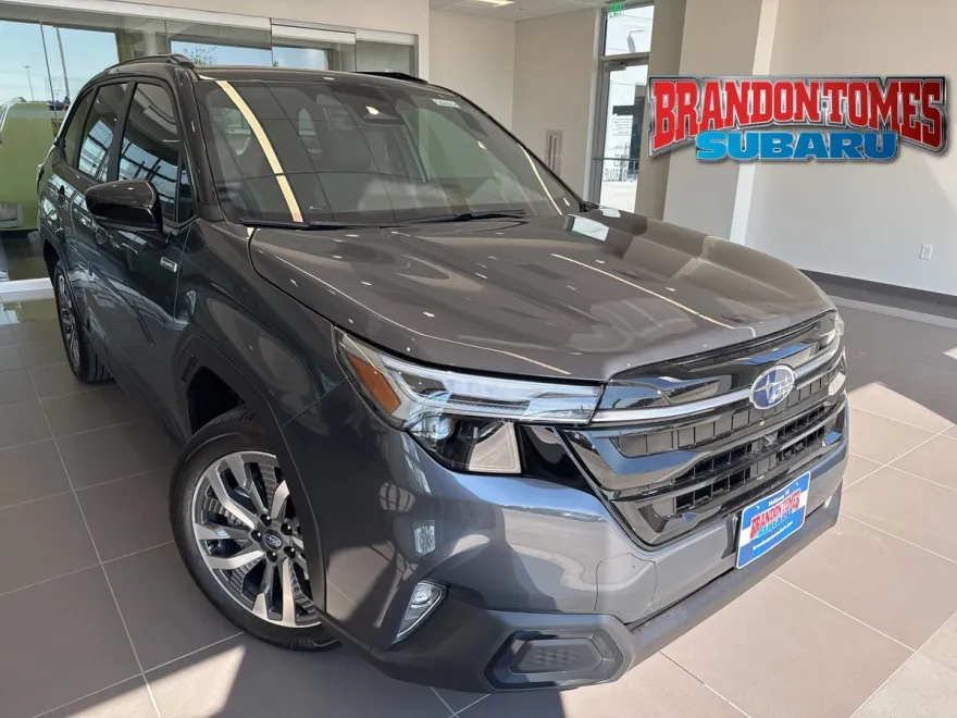 2025 Subaru Forester Touring photo 1