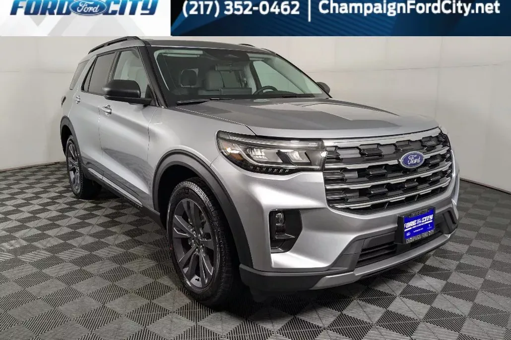 2025 Ford Explorer photo 1