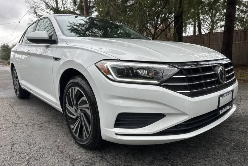 2020 Volkswagen Jetta SEL photo 1