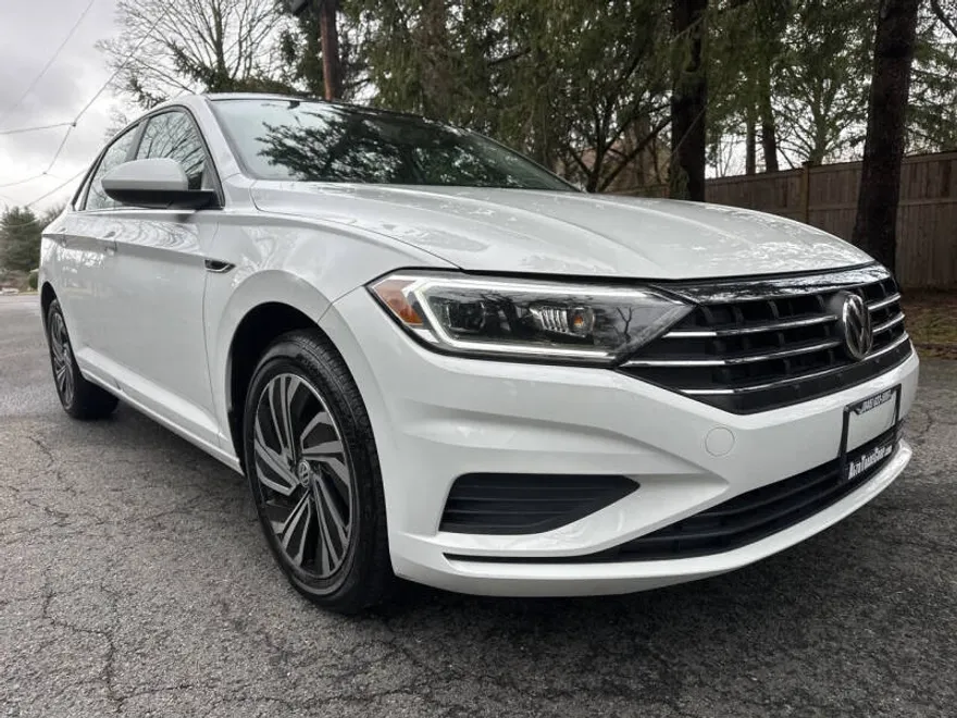 2020 Volkswagen Jetta SEL photo 1