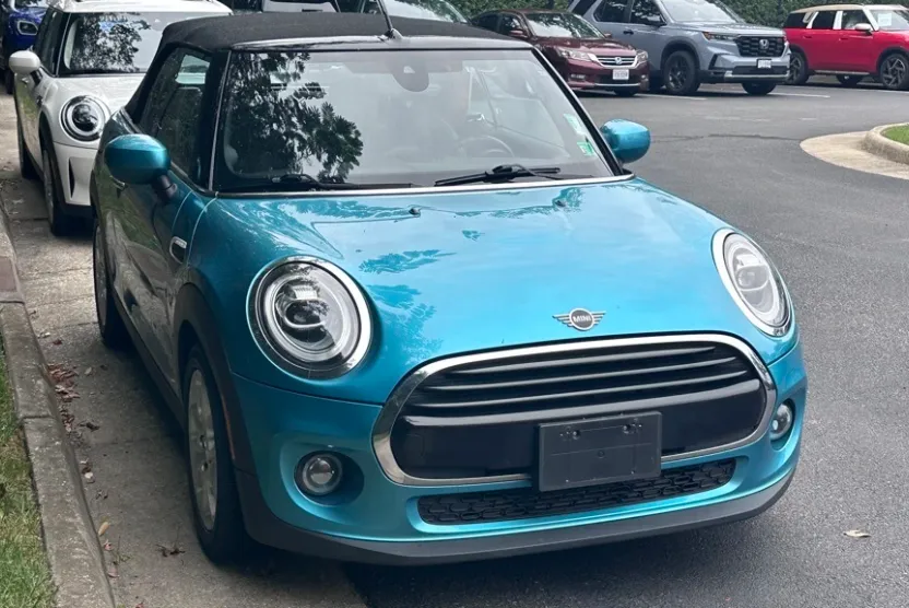 2020 Mini Cooper Signature photo 1