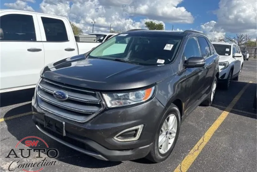 2016 Ford Edge SEL photo 1