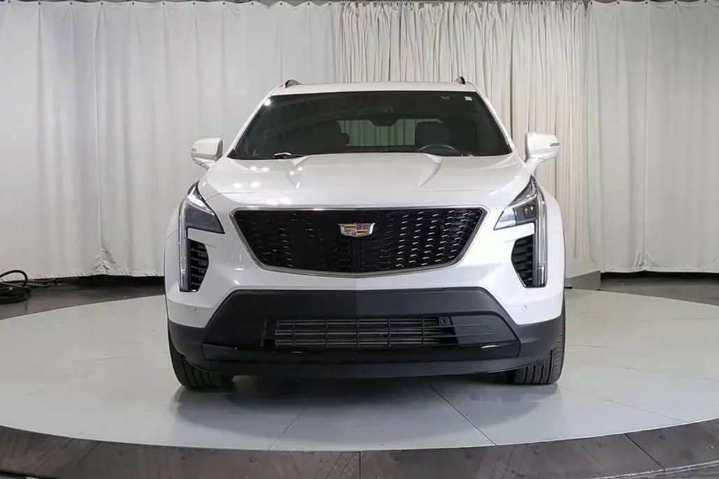 2023 Cadillac XT4 Sport photo 1