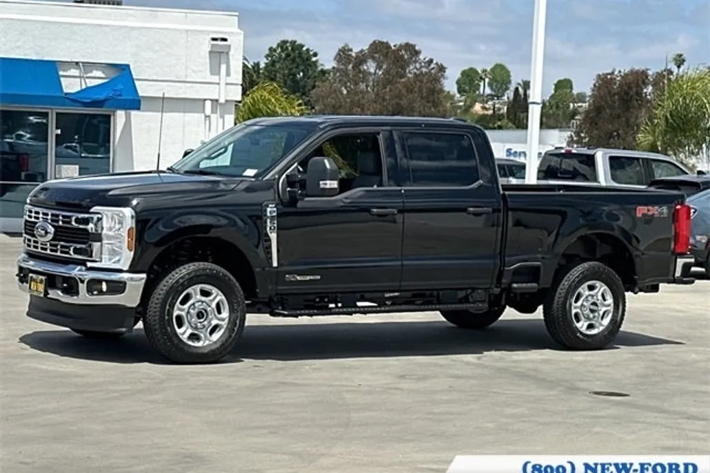 2025 Ford F-250 XLT photo 1