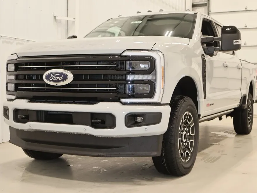 2025 Ford F-350 photo 1