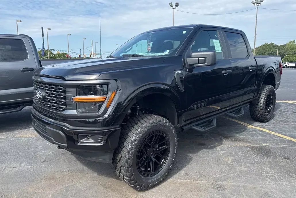2025 Ford F-150 STX photo 1
