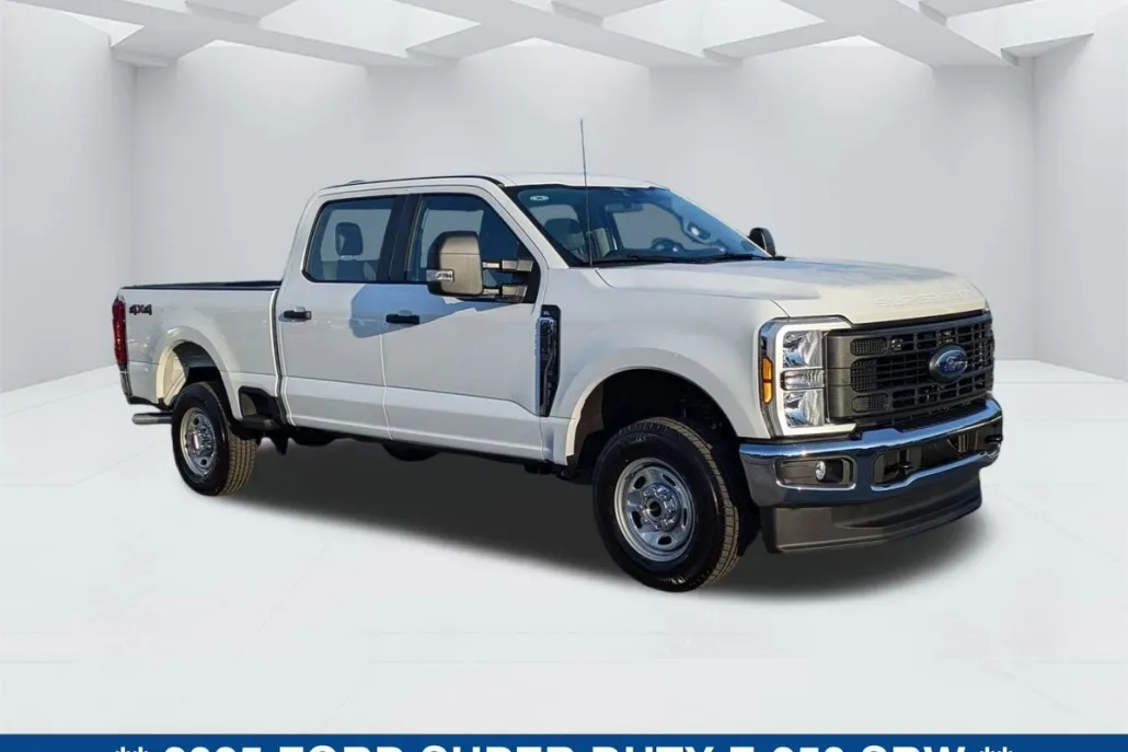 2025 Ford F-250 XL photo 1