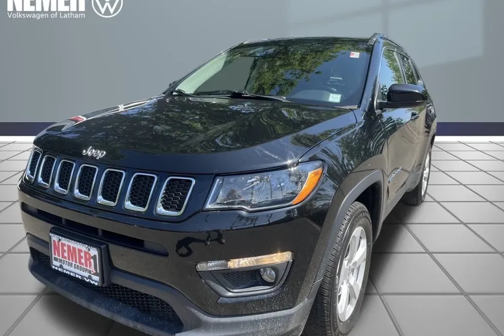 2020 Jeep Compass Latitude photo 1