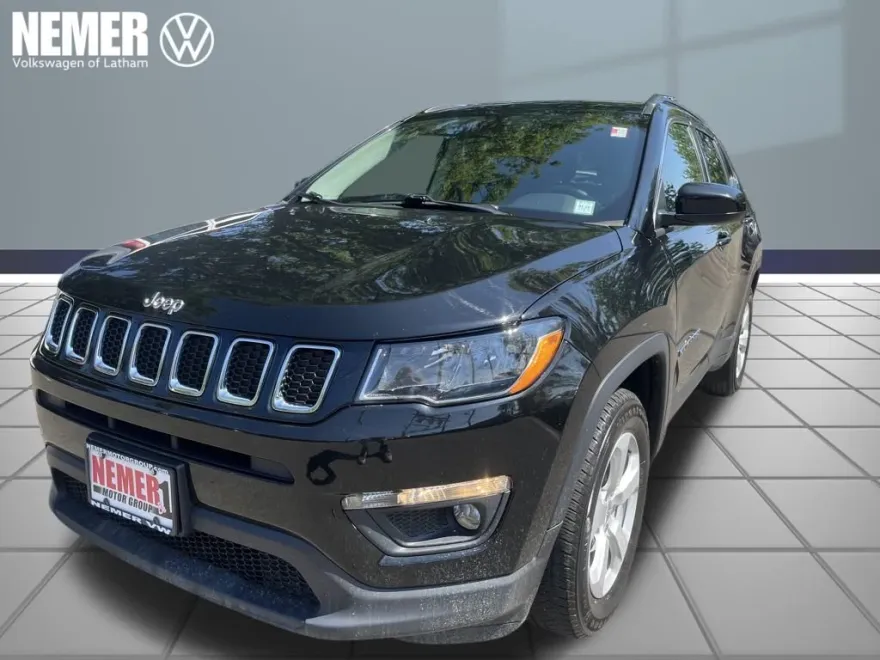 2020 Jeep Compass Latitude photo 1