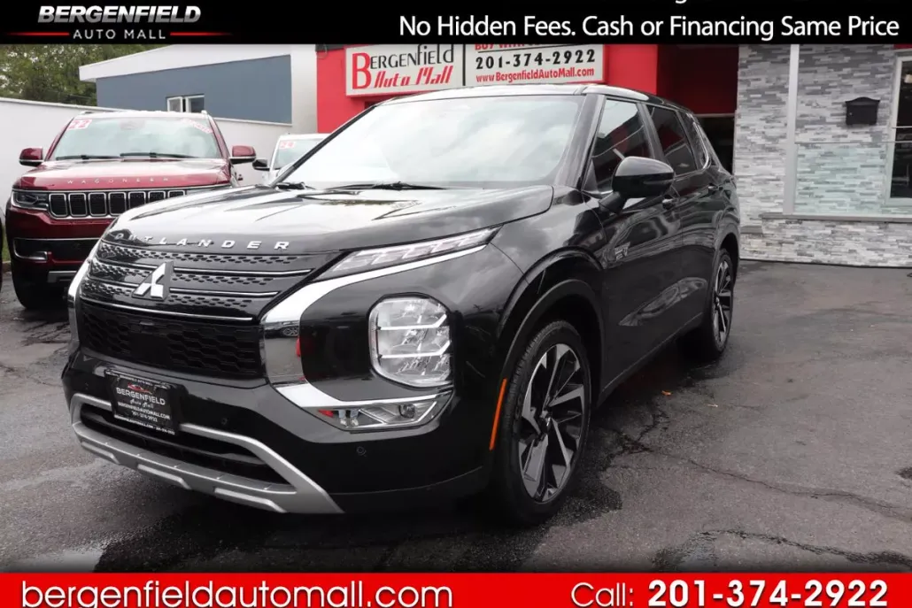 2024 Mitsubishi Outlander SE S-AWC photo 1