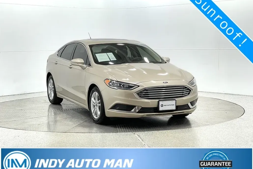 2018 Ford Fusion SE photo 1